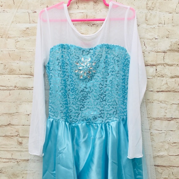 Child’s Frozen Princess Costume New size 8 - Picture 3 of 8